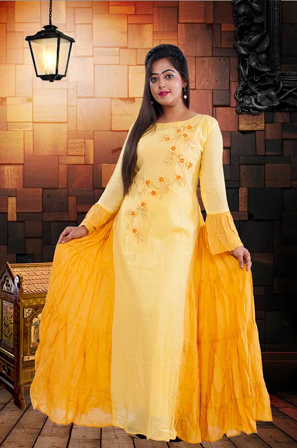 Georgette Ladies Floor Length Gown at Rs 7000 in Kolkata | ID: 15357390430